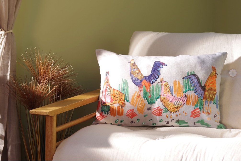 FC Feathered Friends Cushion LS