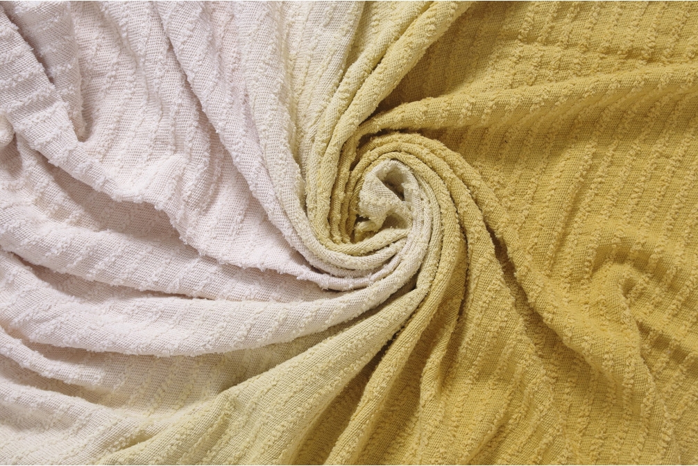 Ribbed Ombre Throw (Sauterne)