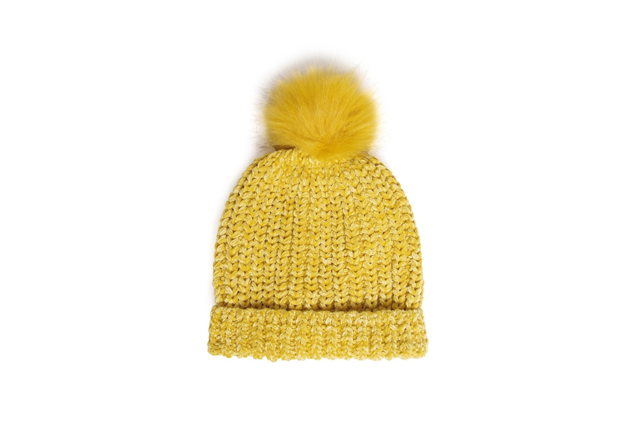 FC Chenille Bobble Hat Sauterne Bh