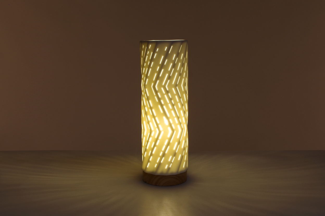 Patima Lamp With Wooden Base