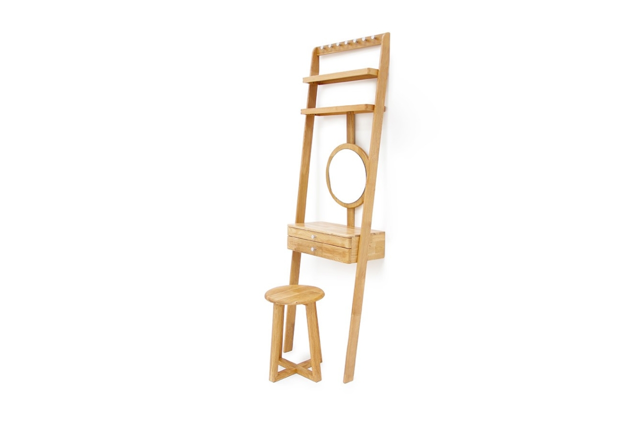 Oak Leaning Ladder Mini Dressing Table 2