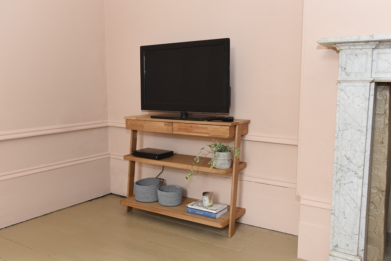 Oak Leaning Tv Unit WH