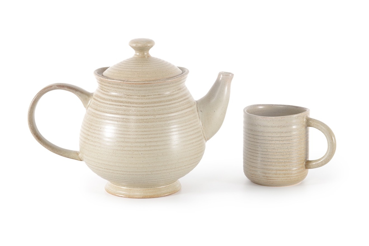 FC Ripple Teapot and Mug Biscuit