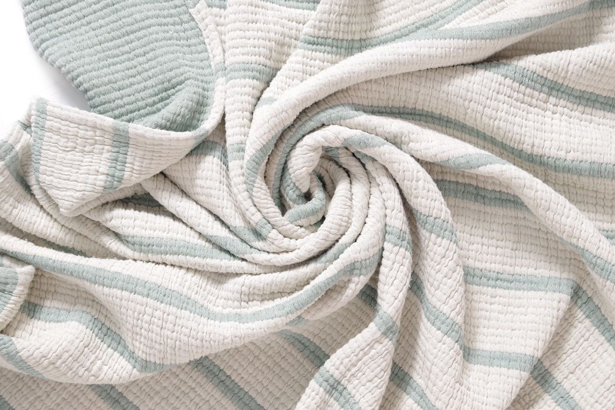 Chambray Stripes Throw (Fir Green)