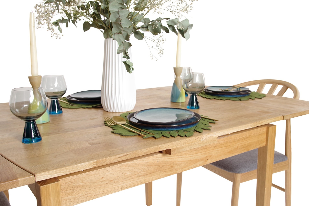 FC Delta Oak Extending Table