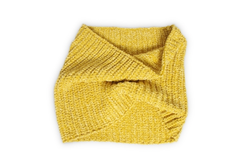 FC Chenille Scarf Sauterne