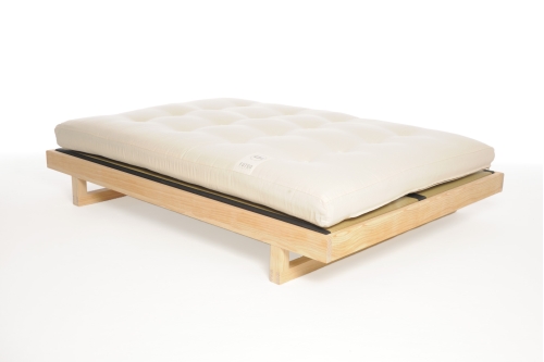 Mirage Bed With Mats And Mattress